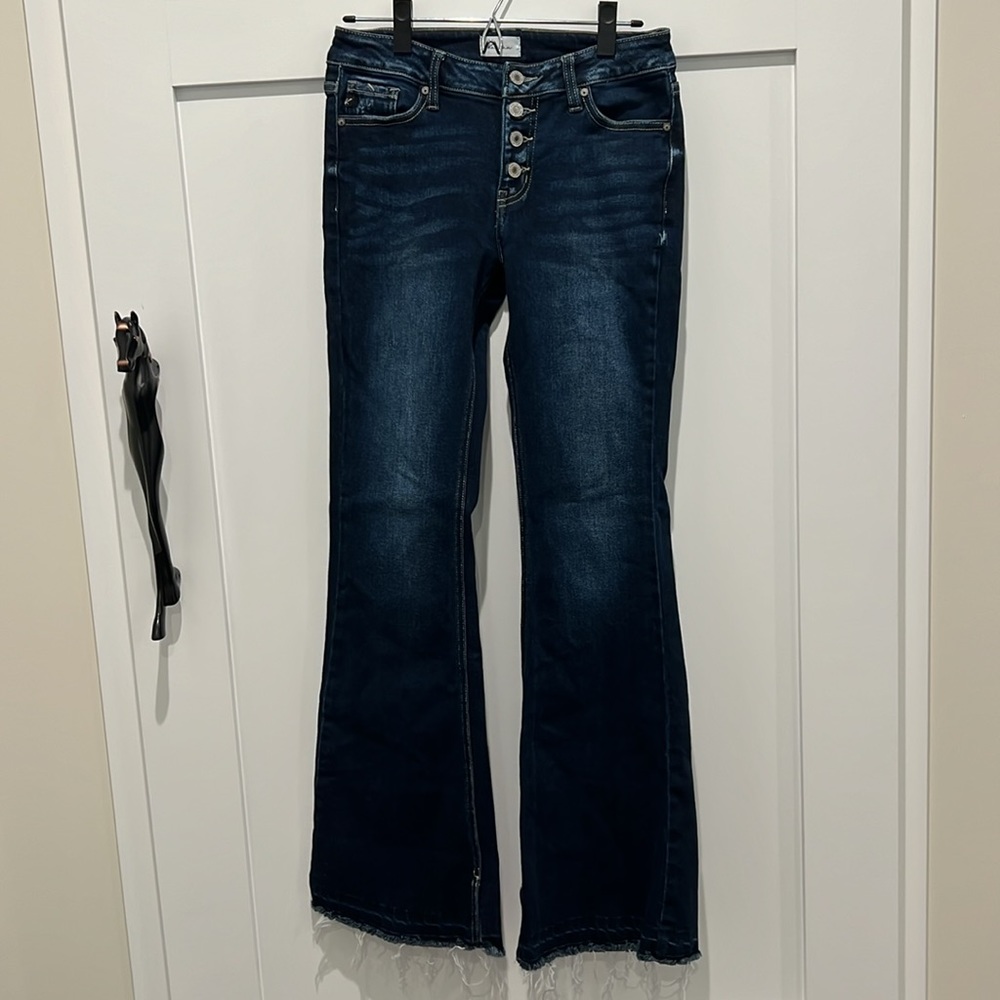 KanCan jeans. Buttonfly,  flare jeans 7/27